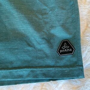 Prana UPF 50+ Women’s Size 2XL Teal shorts